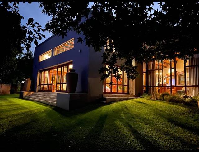 4 BEDROOM HOUSE FOR SALE IN WATERKLOOF RIDGE